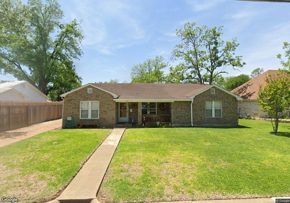 205 W Morse St, Fredericksburg, TX 78624 - photo 1