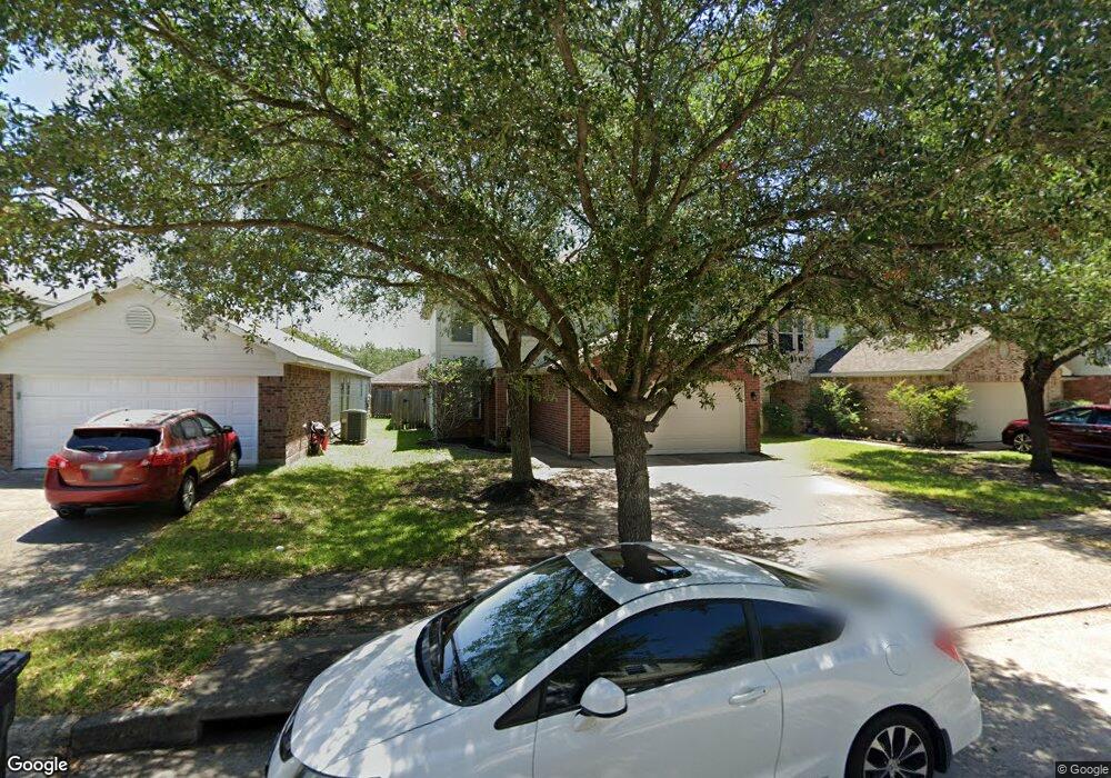 10843 Heathercliff Ln, Houston, TX 77075 - photo 1