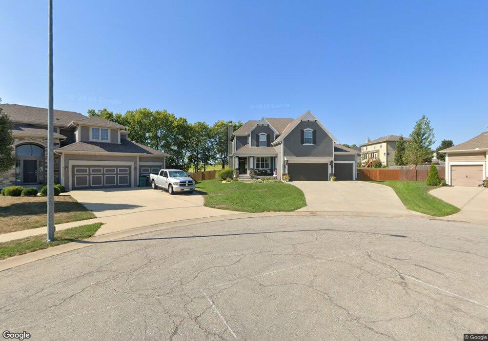 21070 Crestview St, Spring Hill, KS 66083 - photo 1