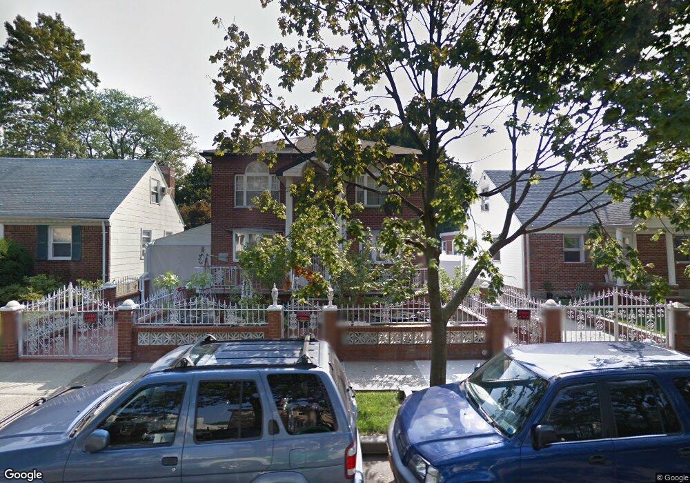 7939 262nd St, Glen Oaks, NY 11004 - photo 1