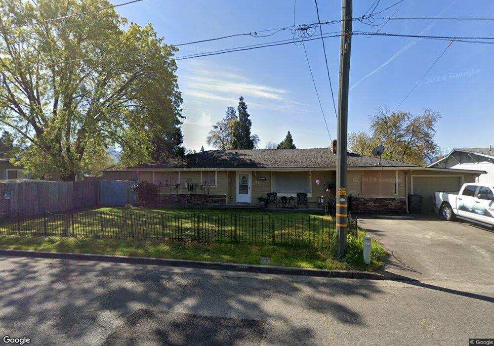 1711 SW K St, Grants Pass, OR 97526 - photo 1