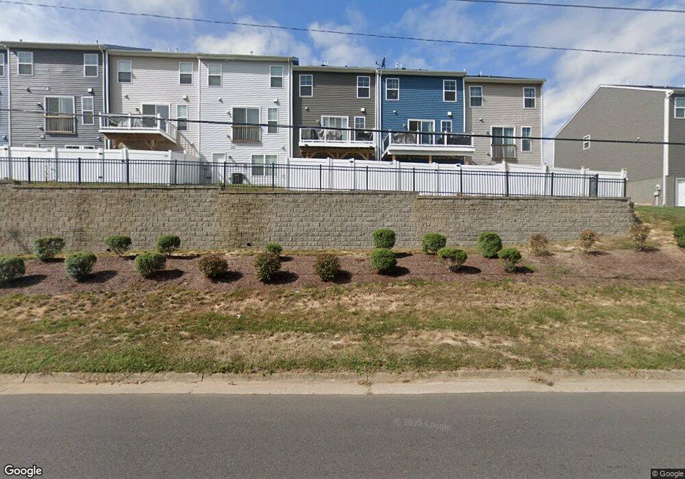 18244 Summit Pointe Dr, Triangle, VA 22172 - photo 1