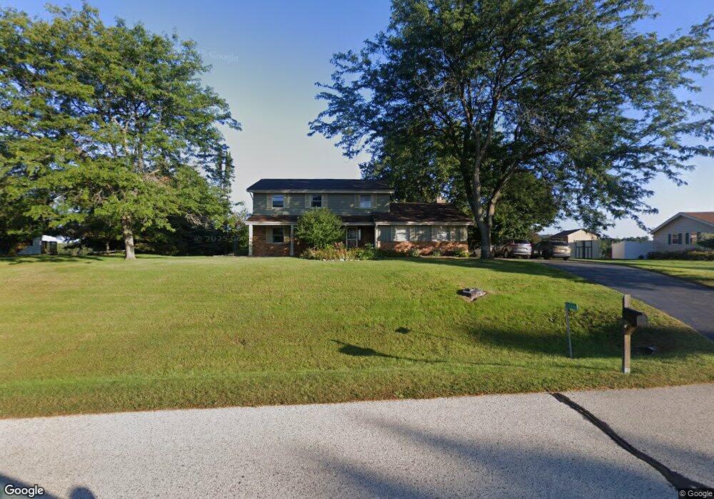 S15W32318 Moraine View Dr, Delafield, WI 53018 - photo 1