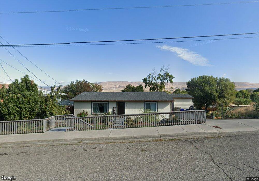 2209 E 14th St, the Dalles, OR 97058 - photo 1