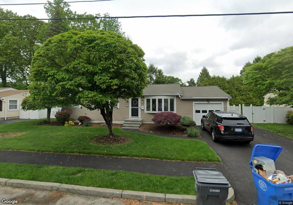 22 Quail Hollow Rd, Cranston, RI 02920 - photo 1