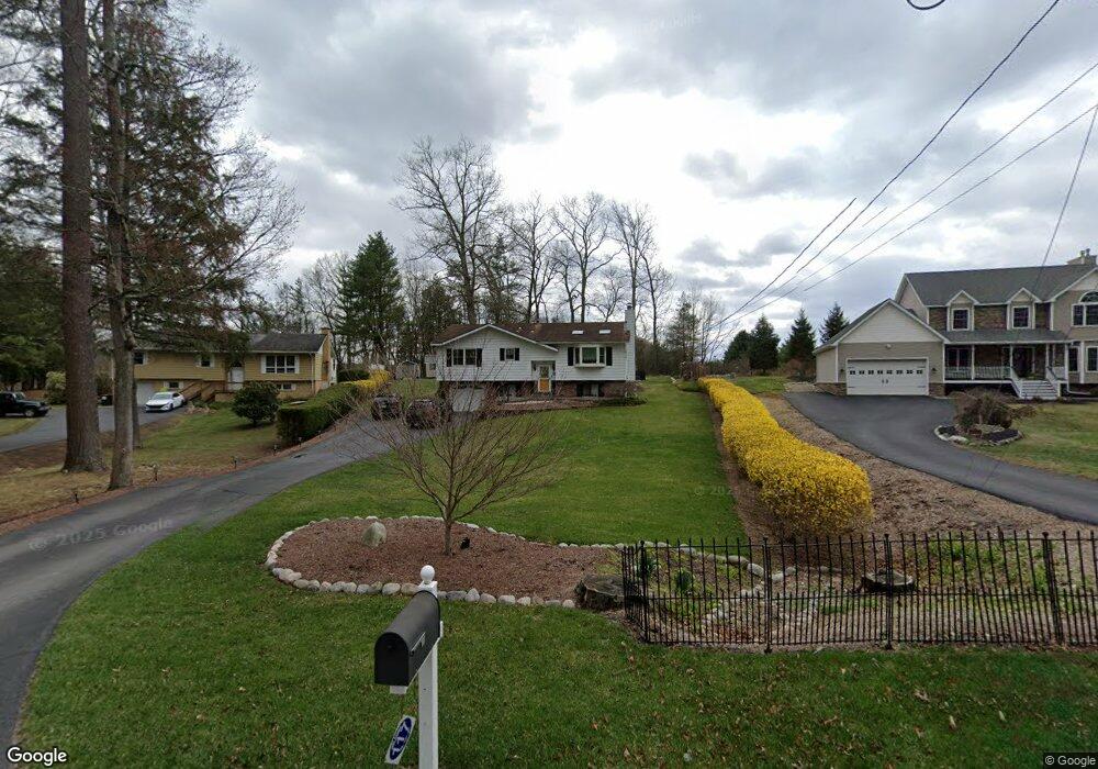 117 William Penn Dr, Milford, PA 18337 - photo 1