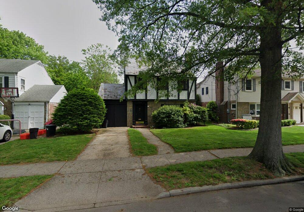 243 Elm St, West Hempstead, NY 11552 - photo 1