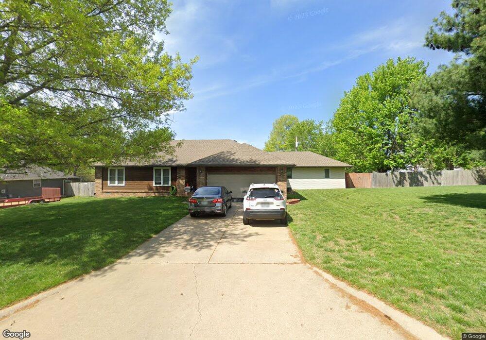 711 S Poplar St, Nixa, MO 65714 - photo 1