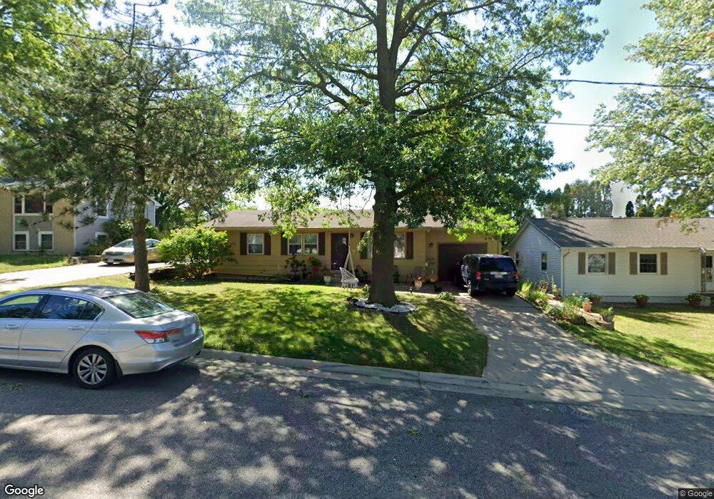 1410 Columbus Dr, Waterloo, IA 50702 - photo 1