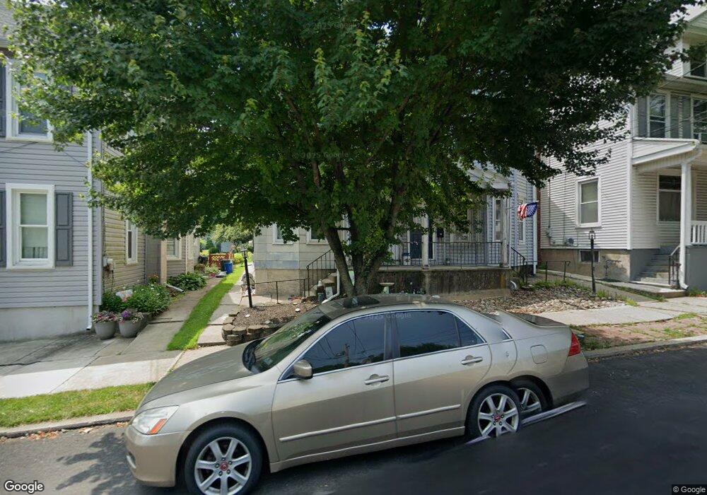 43 N Broad St, Nazareth, PA 18064 - photo 1