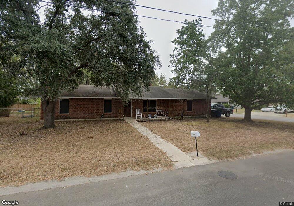 1302 Carnation Ln, New Braunfels, TX 78130 - photo 1