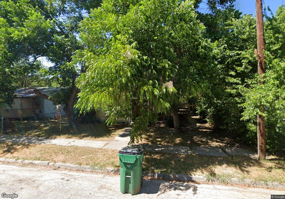 1505 Gribble St, Gainesville, TX 76240 - photo 1