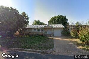 106 Mimosa St, Cordell, OK 73632