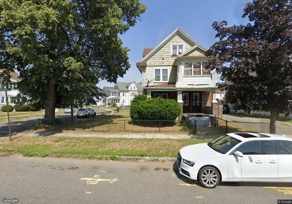 537 Springfield St, Chicopee, MA 01013 - photo 1