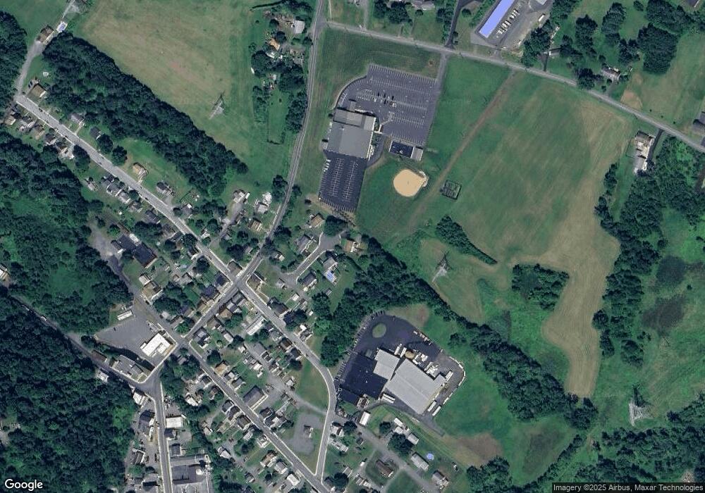 121 Meadow Ln, Bechtelsville, PA 19505 - photo 1