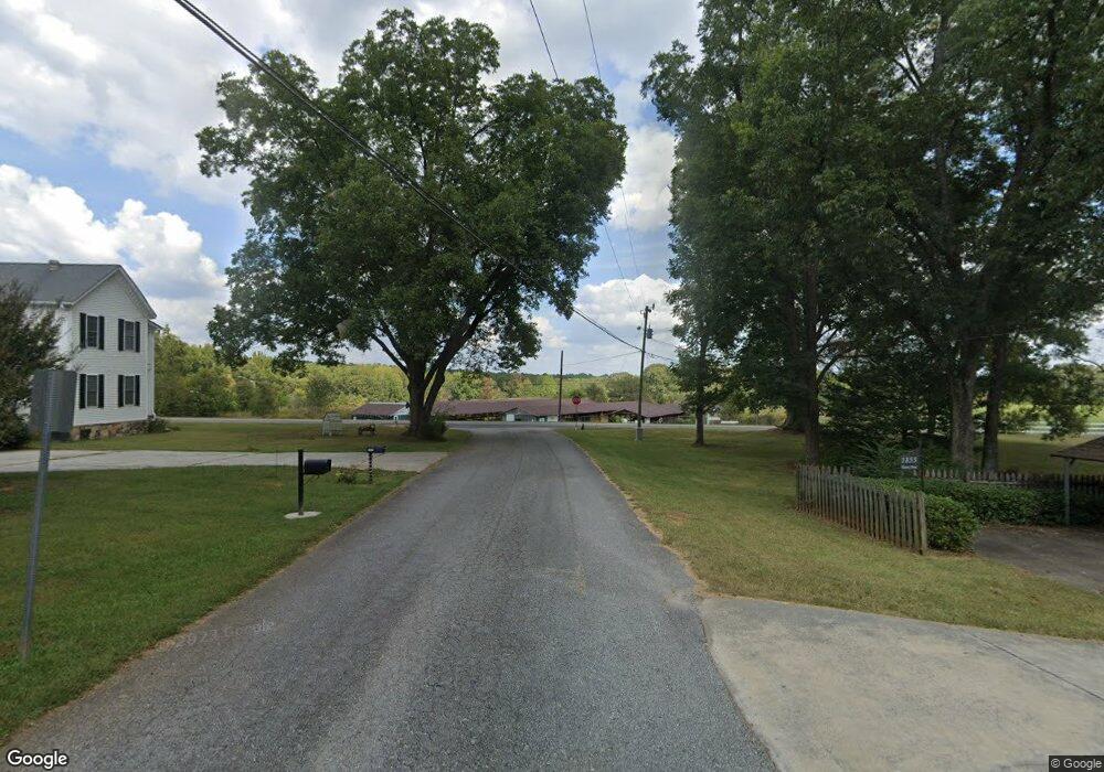 1704 Thomas Dr, Hoschton, GA 30548 - photo 1