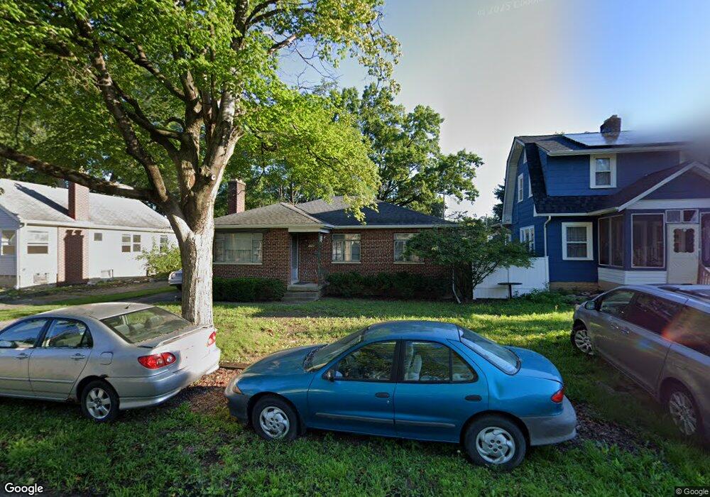 1740 E Kenworth Rd, Columbus, OH 43224 - photo 1