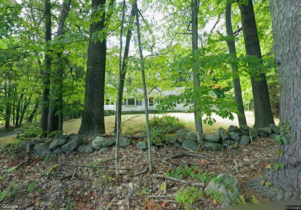 827 Fisher Rd, Fitchburg, MA 01420 - photo 1