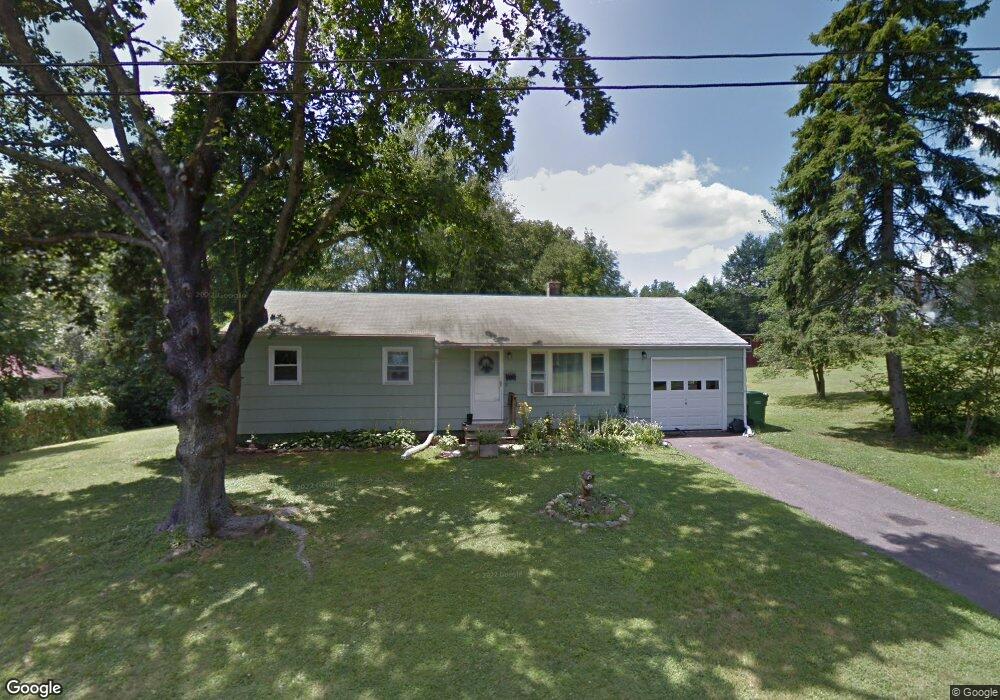 111 Hickory Cir, Middletown, CT 06457 - photo 1