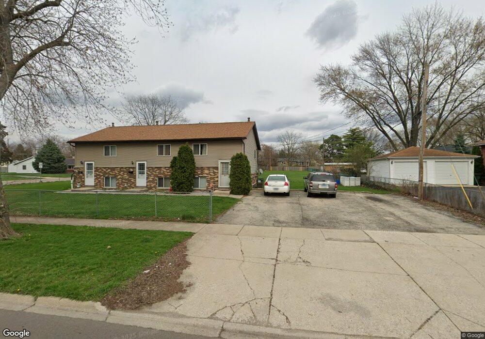 315 N Edgelawn Dr unit 319, Aurora, IL 60506 - photo 1