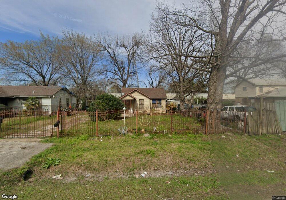 2525 Creston Dr, Houston, TX 77026 - photo 1