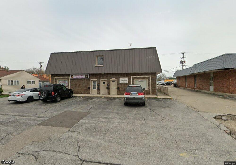 715 N Elmwood Dr unit C, Aurora, IL 60506 - photo 1