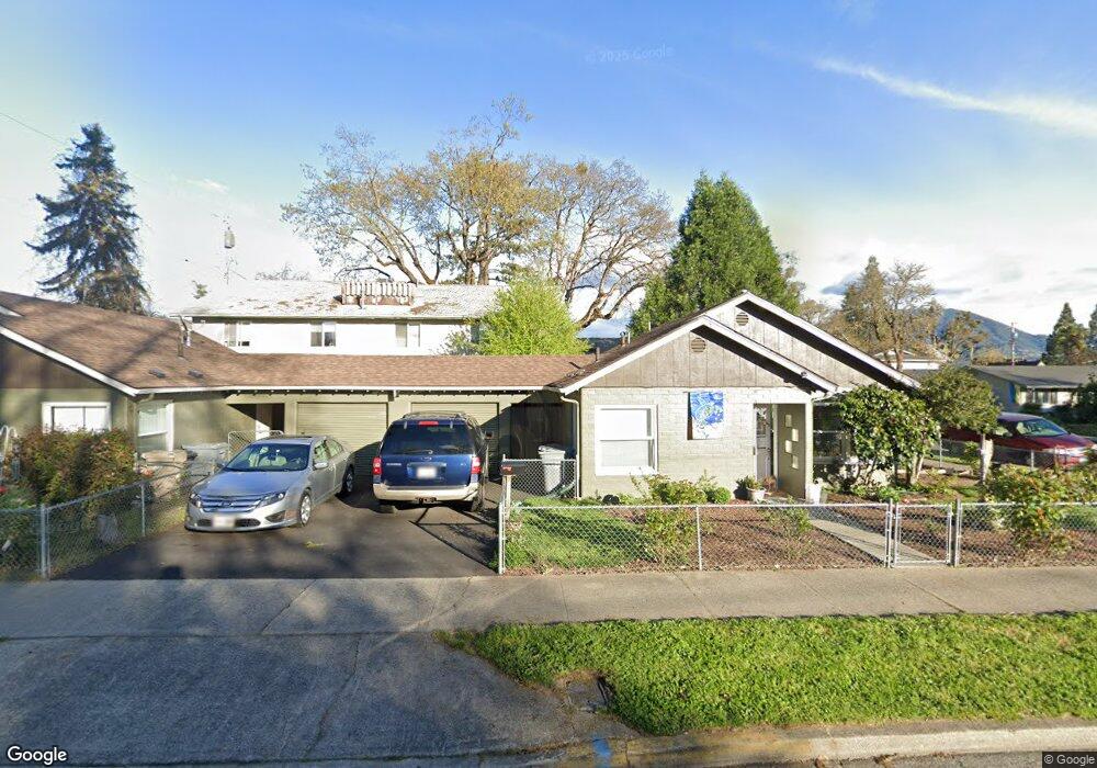 503 NE 8th St, Grants Pass, OR 97526 - photo 1