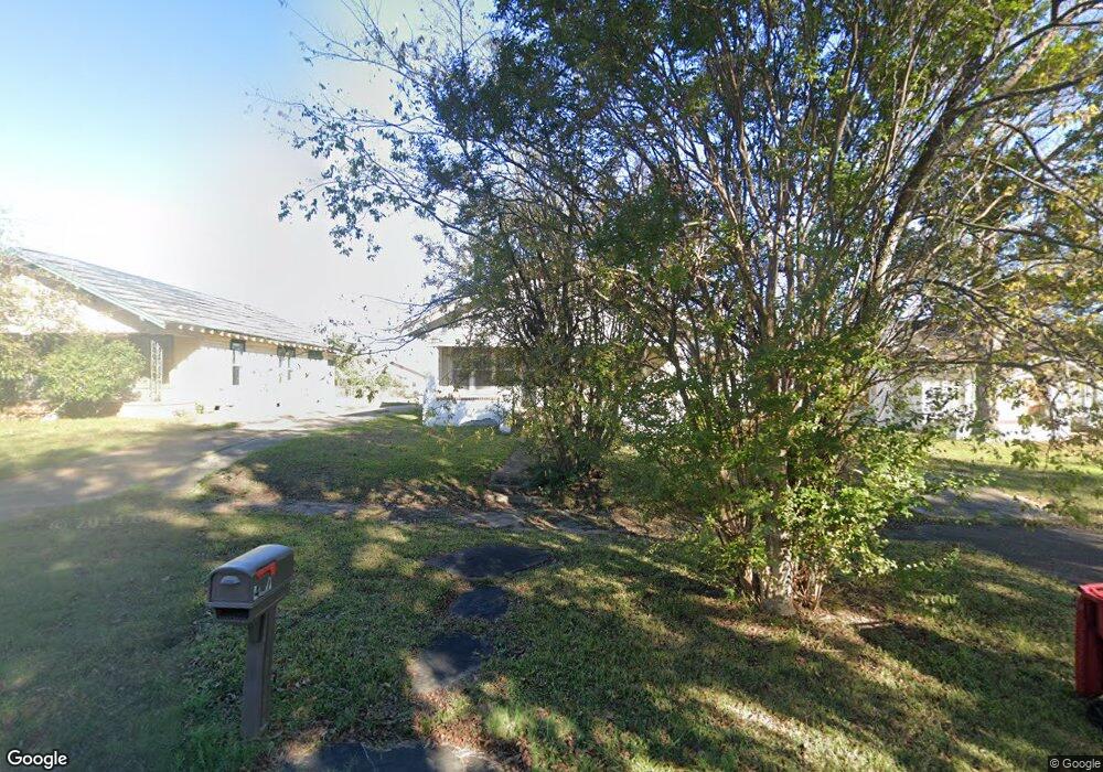 409 E Duke St, Hugo, OK 74743 - photo 1