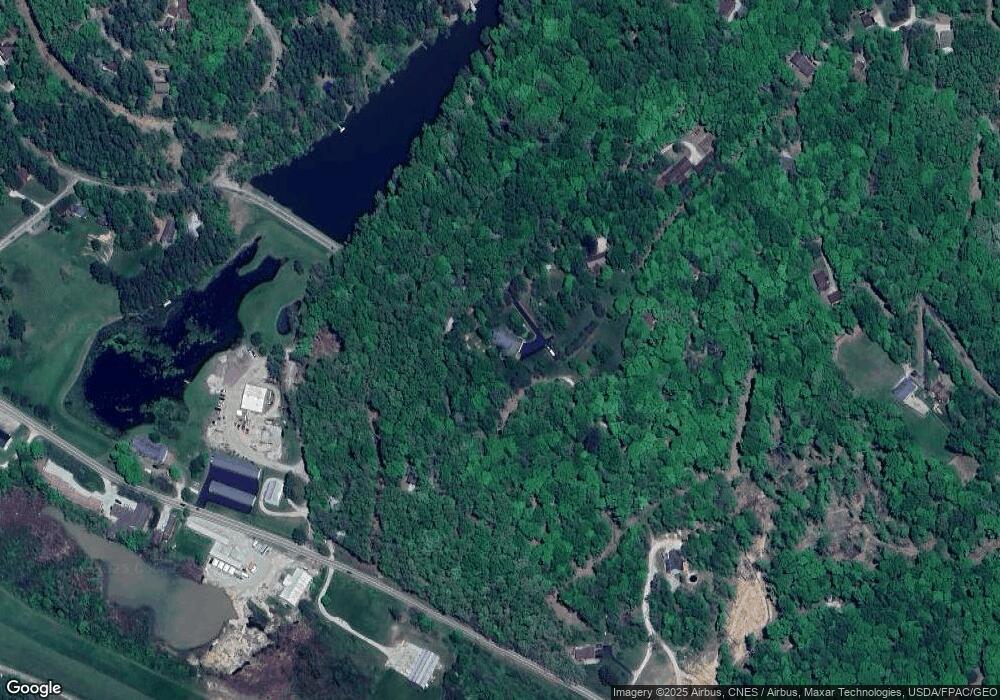 107 Mohawk Ln, Hide A Way Hills, OH 43107 - photo 1