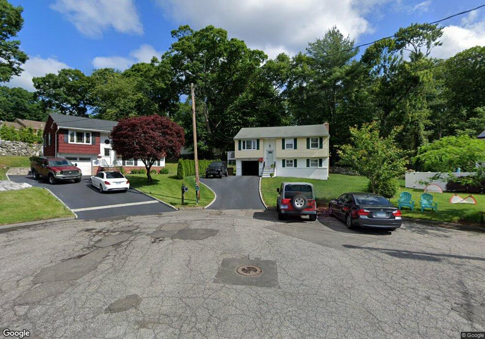 61 Dunn Ct, Stamford, CT 06905 - photo 1