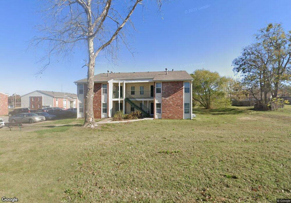 205 New Lake Rd, Henryetta, OK 74437 - photo 1