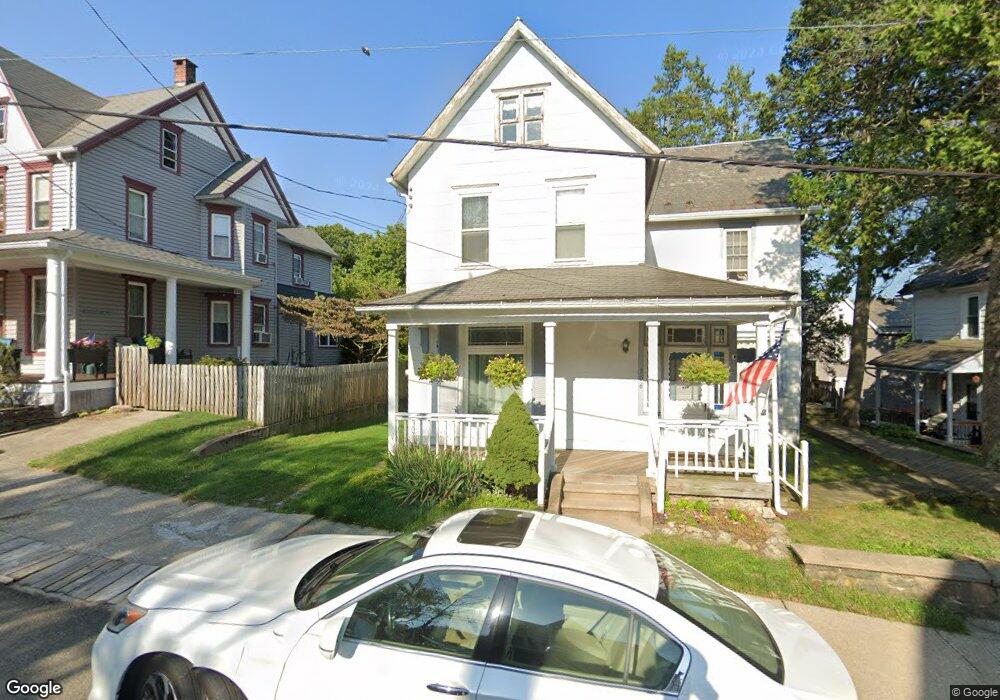 306 N Schanck Ave, Pen Argyl, PA 18072 - photo 1