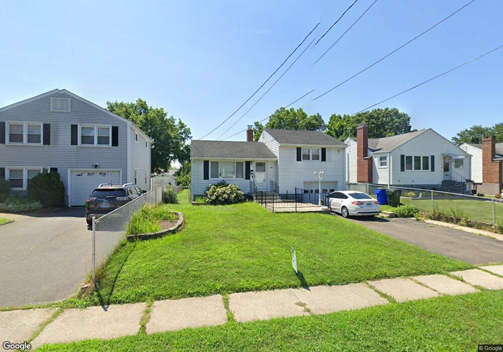 31 Crocker Ave, West Hartford, CT 06110 - photo 1