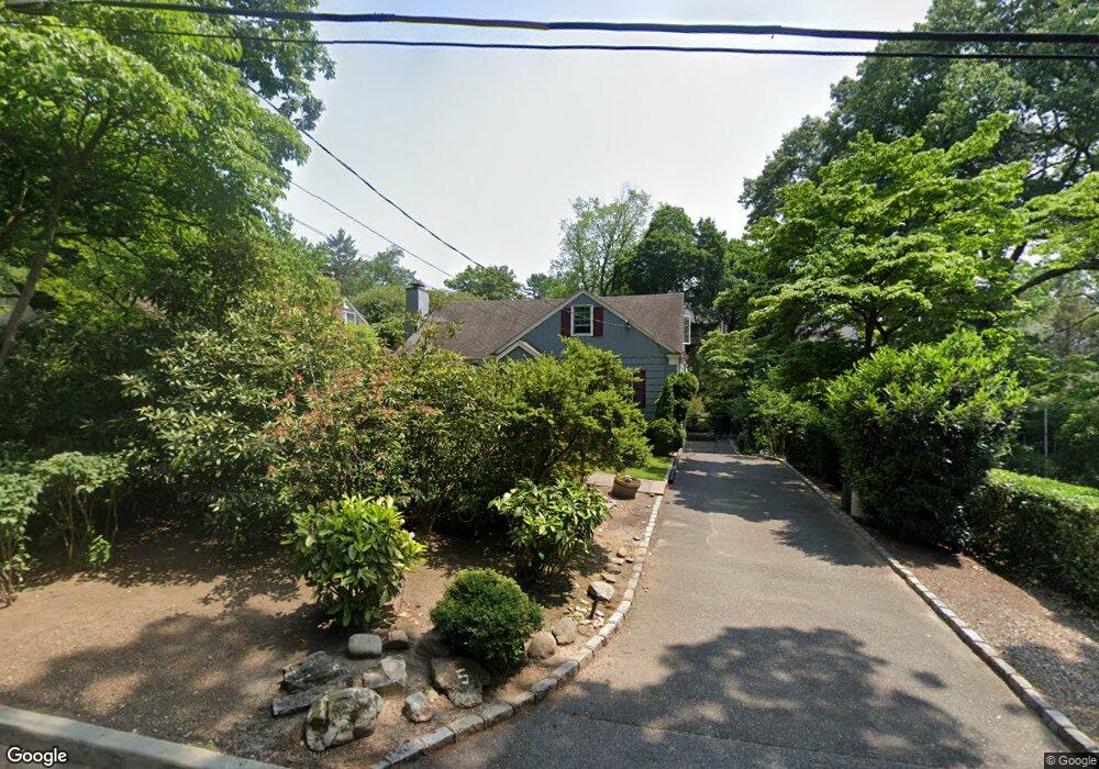 5 Edgewood Ave, Glen Head, NY 11545 - photo 1