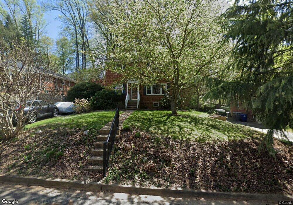 6525 Oakwood Dr, Falls Church, VA 22041 - photo 1