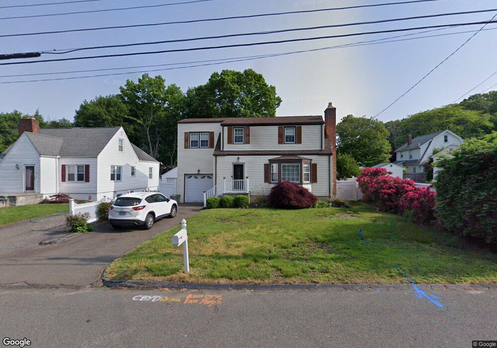 8 Sunnyridge Pkwy, Trumbull, CT 06611 - photo 1