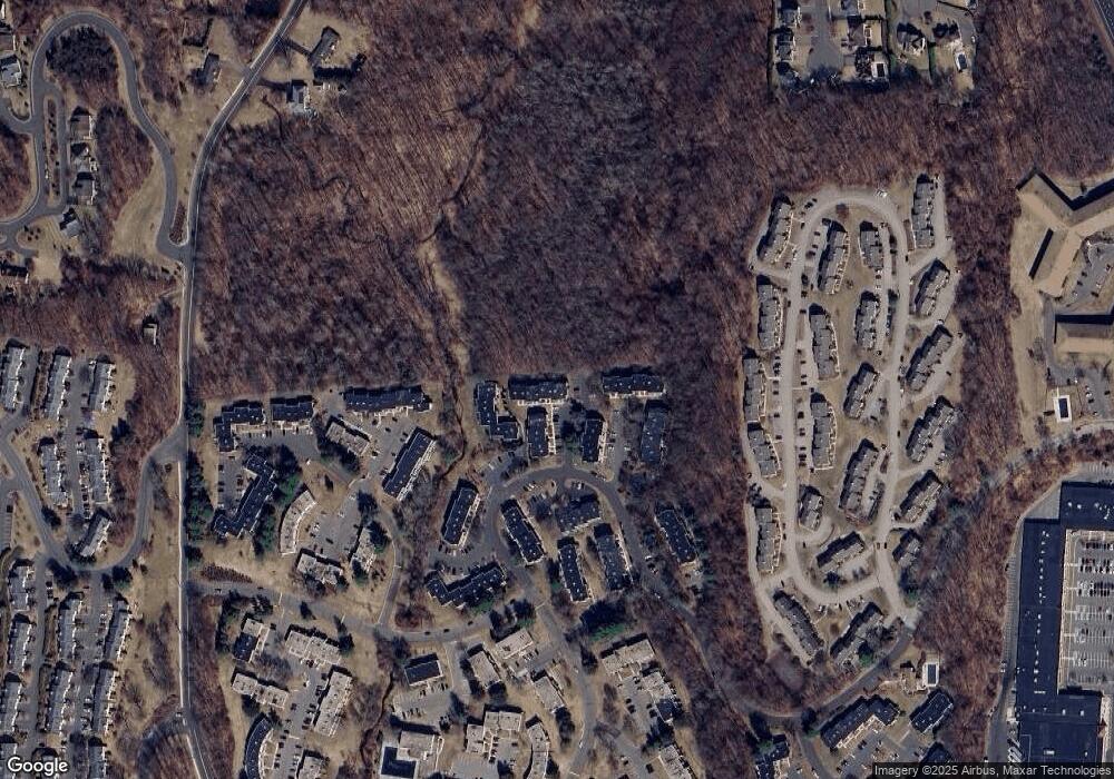 27 Hawthorn Ct, Cromwell, CT 06416 - photo 1