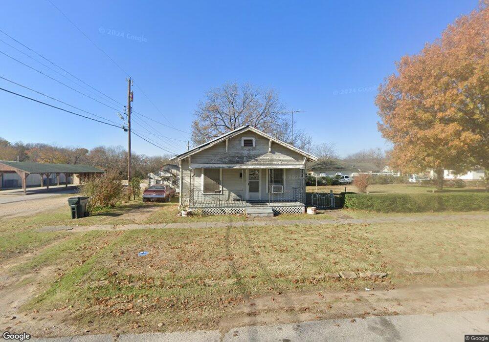 207 S 11th St, Henryetta, OK 74437 - photo 1