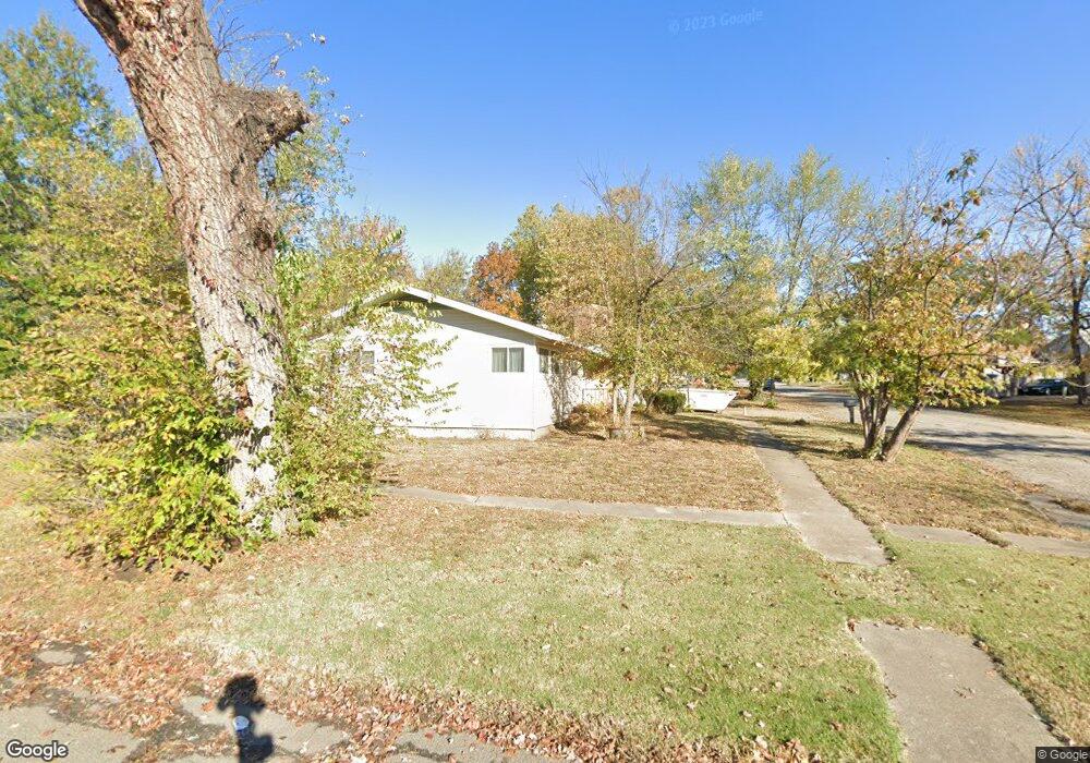 2305 Belmont Ave, Parsons, KS 67357 - photo 1