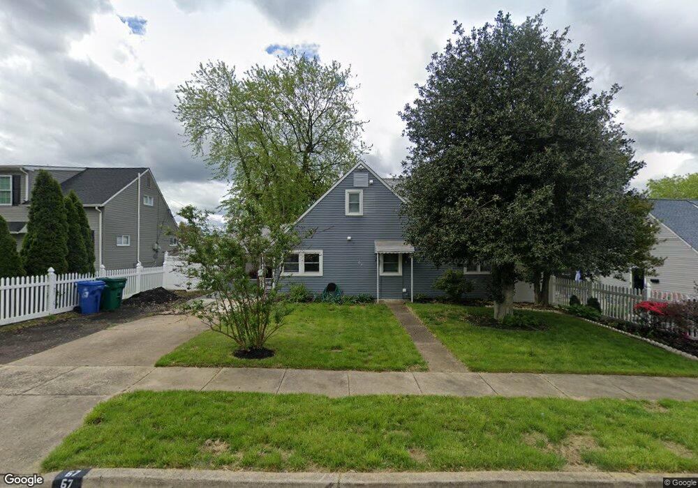 67 Azalea Ln, Levittown, PA 19055 - photo 1