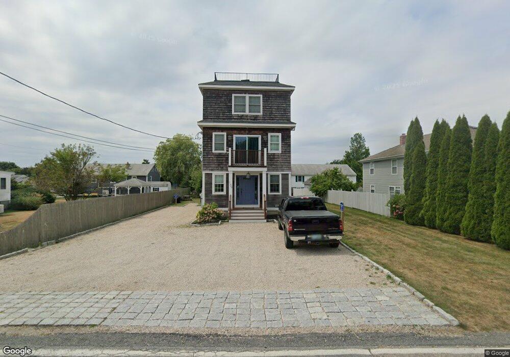 109 Wolcott Ave unit 1, Middletown, RI 02842 - photo 1