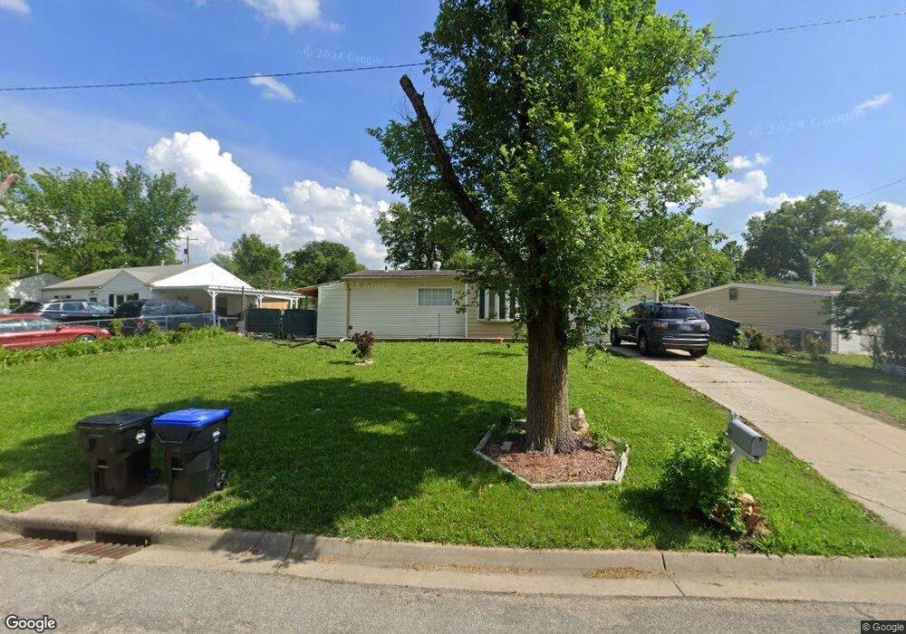 429 SE 34th St, Topeka, KS 66605 - photo 1
