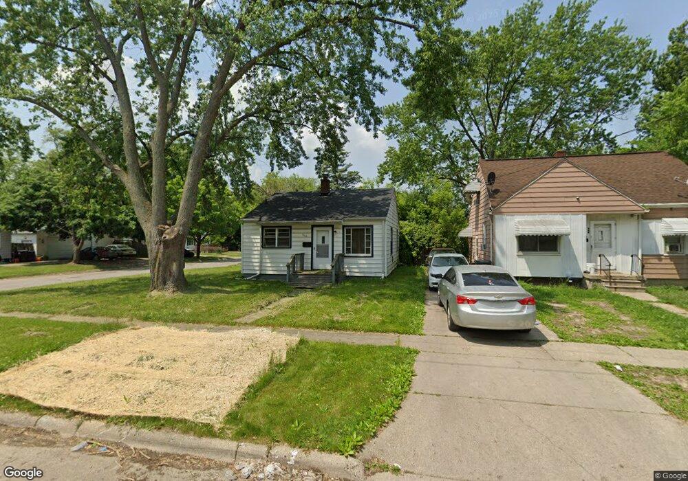 968 Salisbury Ave, Flint, MI 48532 - photo 1