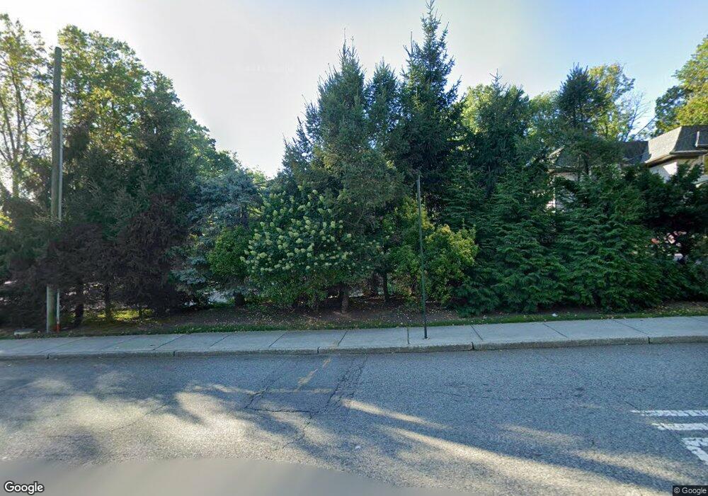 184 Riveredge Rd, Tenafly, NJ 07670 - photo 1