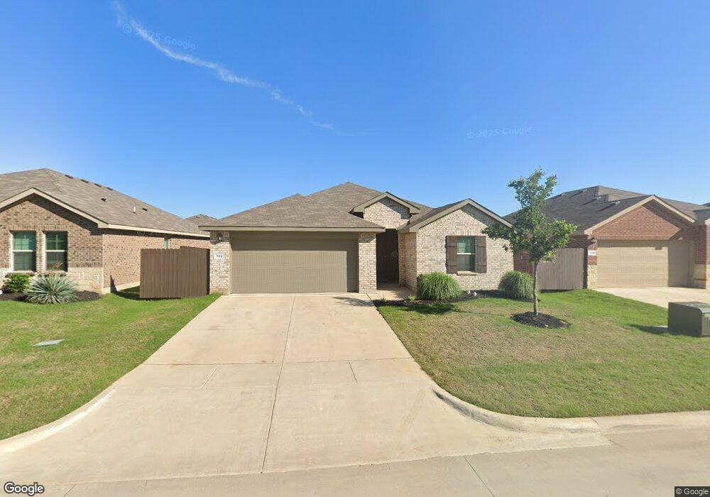 302 Phillips St, Cleburne, TX 76033 - photo 1