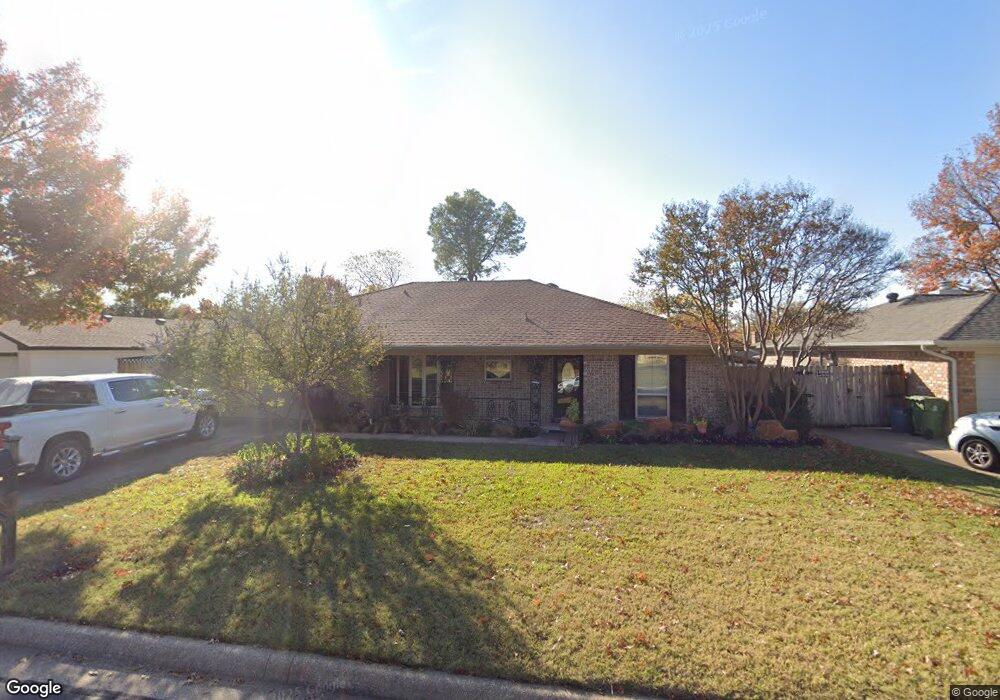 321 Northglen Dr, Hurst, TX 76054 - photo 1