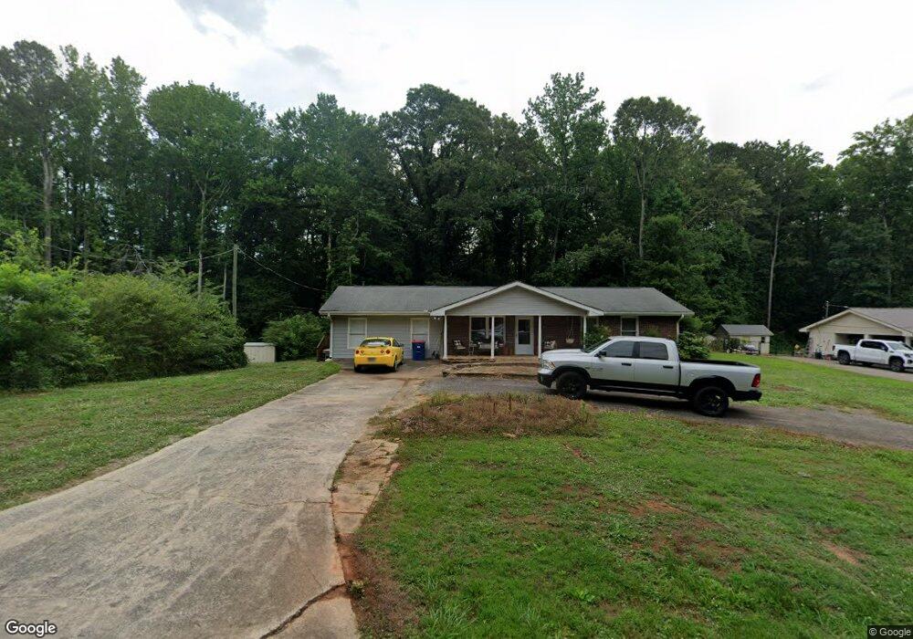 199 Howell Dr, Canton, GA 30115 - photo 1