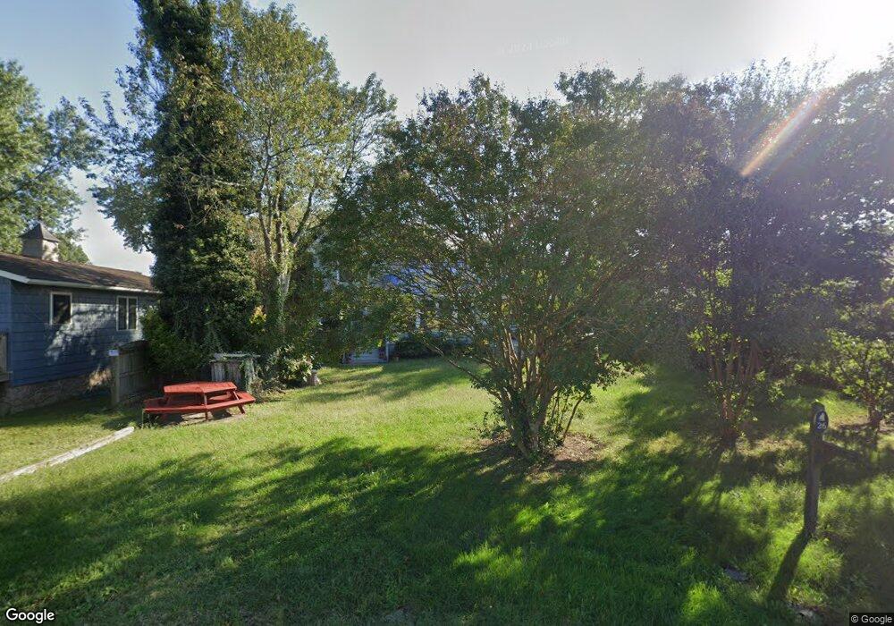 26 Lincoln Ave, Colonial Beach, VA 22443 - photo 1