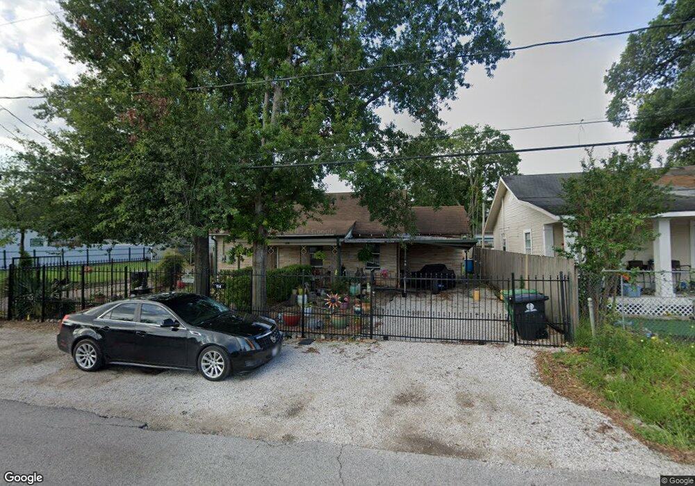 114 King St, Houston, TX 77022 - photo 1