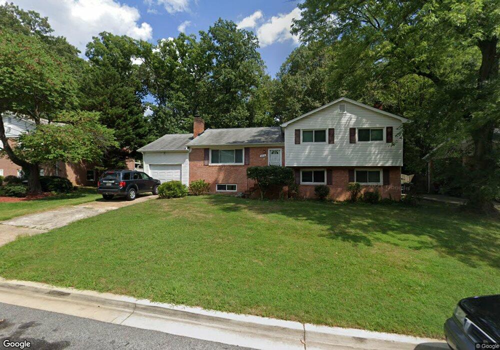 6416 Glen Oak Dr, Temple Hills, MD 20748 - photo 1